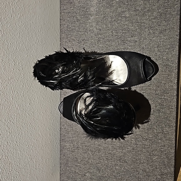 Enzo Angiolini Platform Feather Heels - Picture 3 of 6